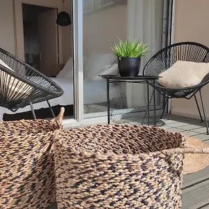 Le 3 Avec Jardin Prive 100m De La Appartement Concarneau