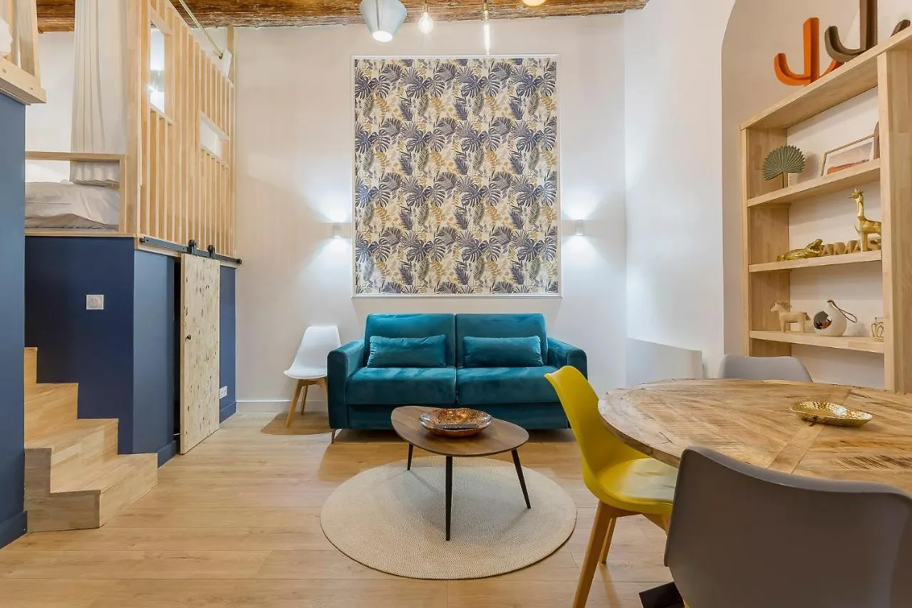 Hamac Suites - Meissonier 4 Lyon 0*,  France